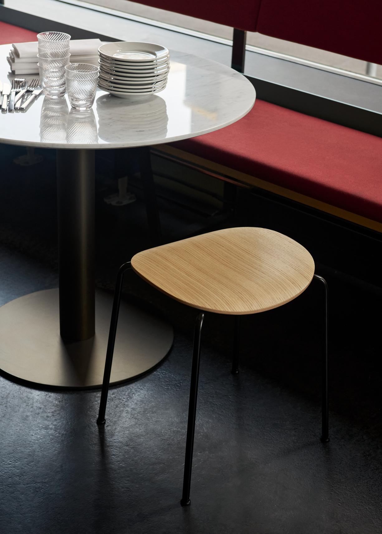 Pavilion Stool AV36